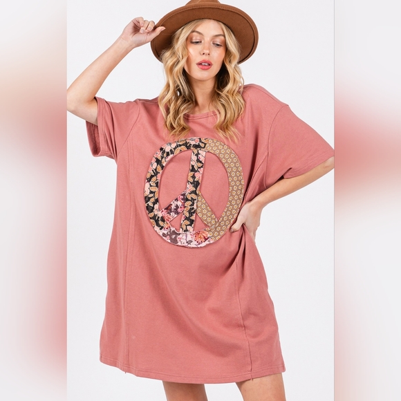 SAGE + FIG Full Size Peace Sign Applique Short Sleeve Tee Dress - Picture 1 of 5
